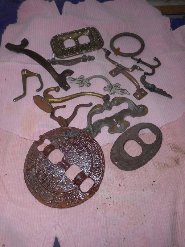 ANTIQUE METAL WEAR