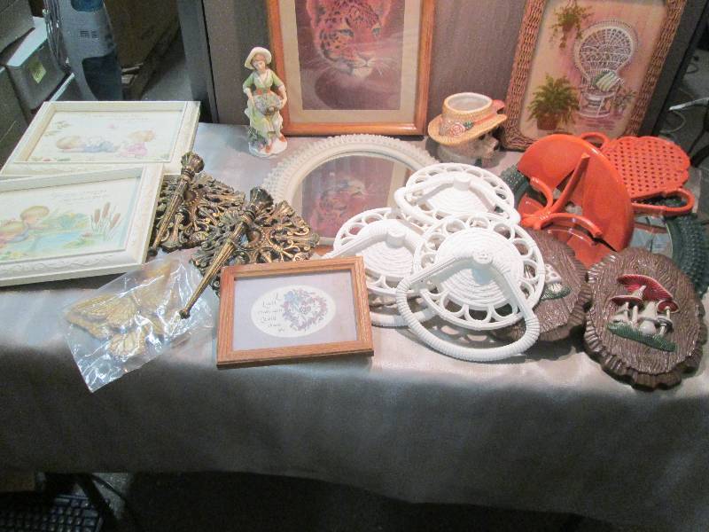 Assorted Dcor Items...