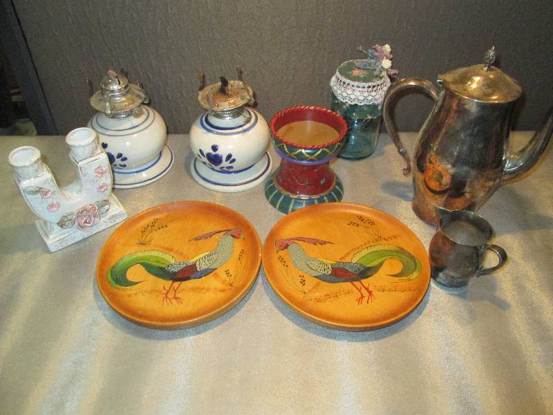 2 Oil Lamps, 2 Bird Dcor Plates, ...