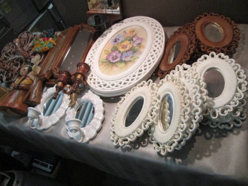 Large Lot of Vintage Dcor Pieces ...