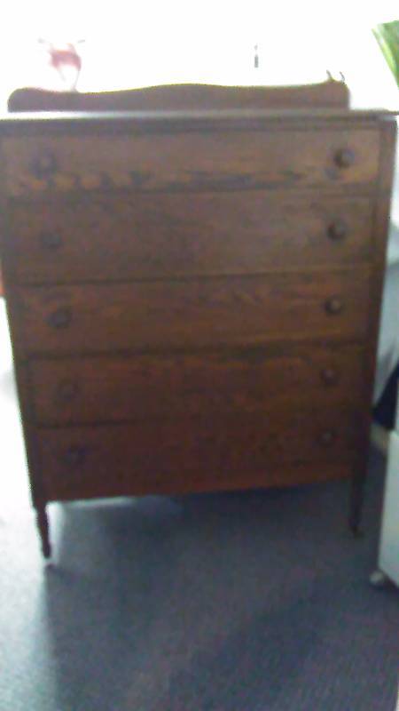lot 12 image: 5 Drawer Wood Chest of Drawers