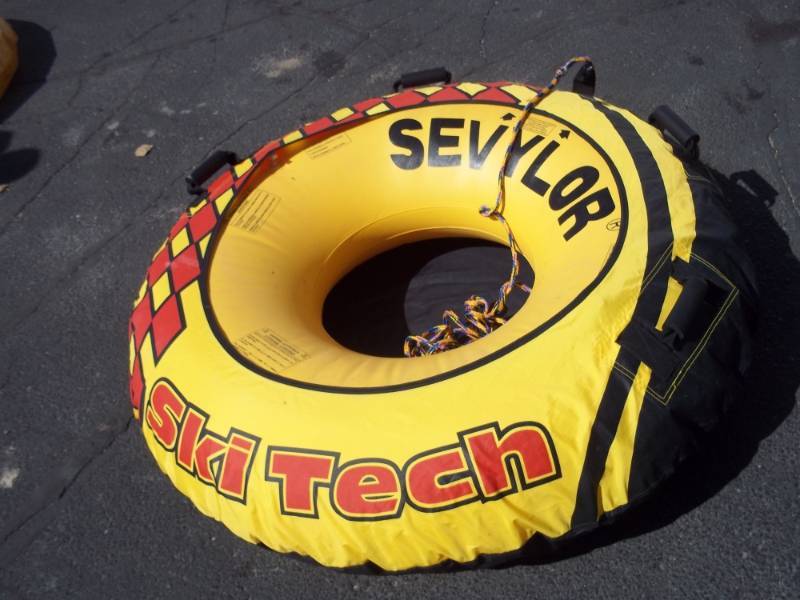 lot 23 image: Sevyor Ski-Tube Inflatable Water Toy Towable
