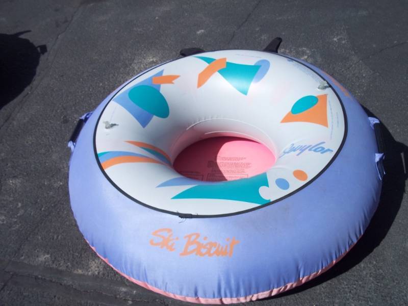 lot 24 image: Sevyor  Inflatable Water Toy Towable