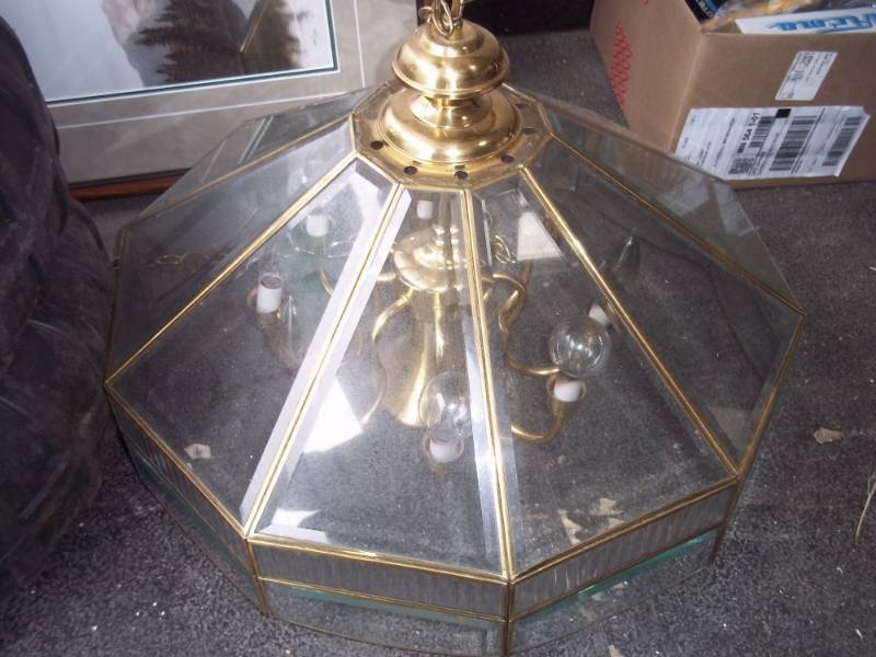 lot 3 image: Hanging Lamp
