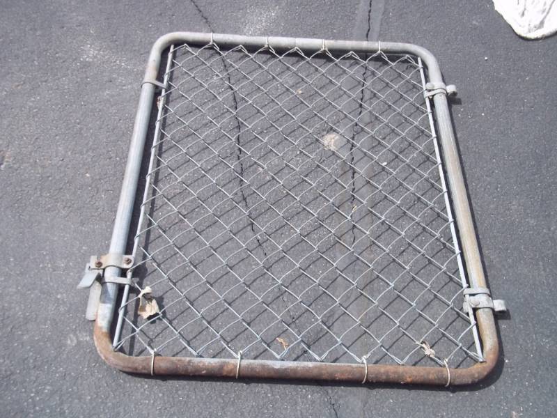 lot 7 image: Chain link fence gate 40 x 32