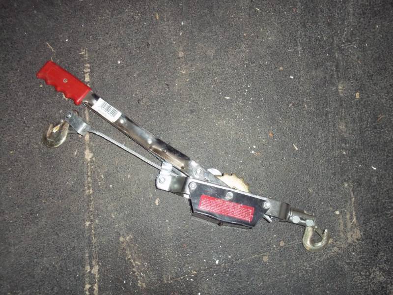 lot 12 image: Come-along ratchet, 24 long