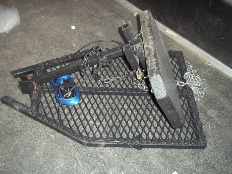 lot 14 image: Portable deer stand. Base is 20 x 30. Comes with installation chain and safety strap