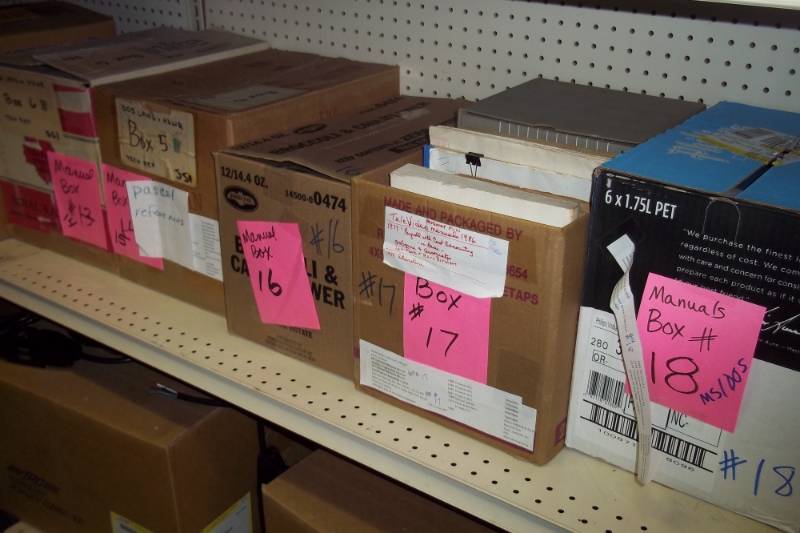 lot 52 image: Vintage Electronic Manuals