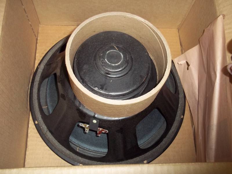 lot 69 image: 12 Woofer #700711