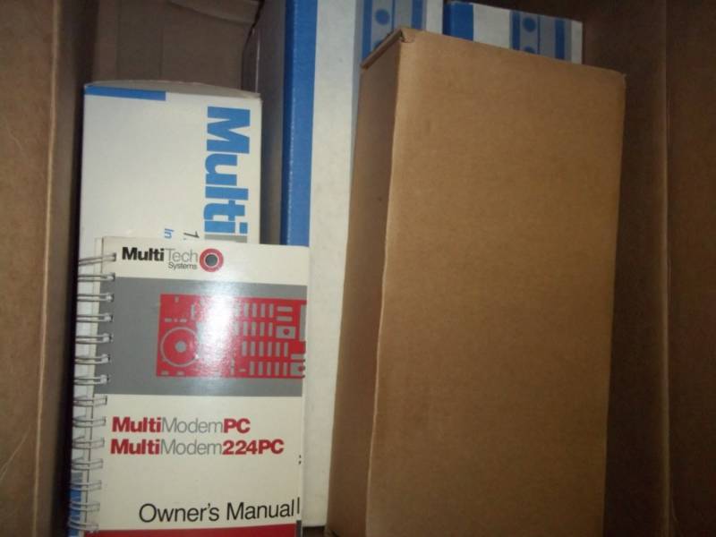 lot 104 image: Multi Tech Multi Modem 6900 -300 BPS, Multi Modem 224 - 224E,  Multi Modem 1200  300 BPS, Plus Ownersm Mannual Multifrod 100 Series