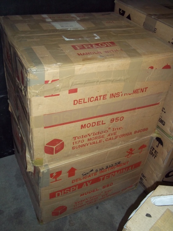 lot 106 image: 2 - Model 950 Televideo Systems Computers in Original Box