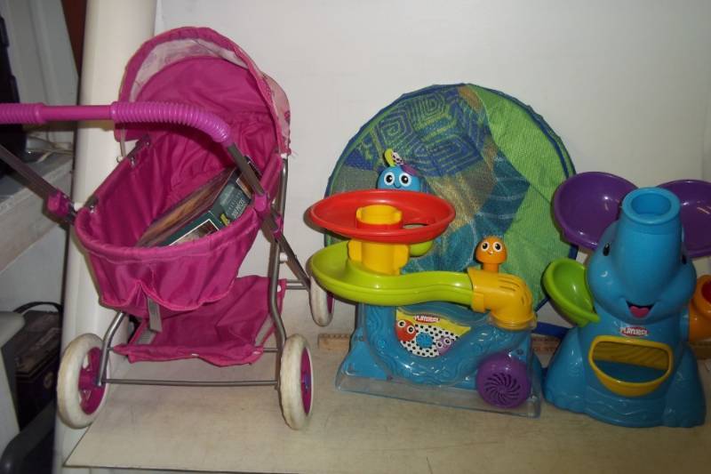 lot 124 image: Toy Stroller and Playschool toys