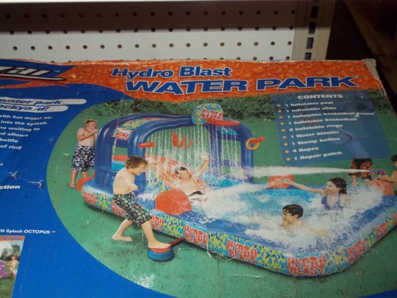 lot 147 image: Hydro Blast Water Park Inflatable Toy