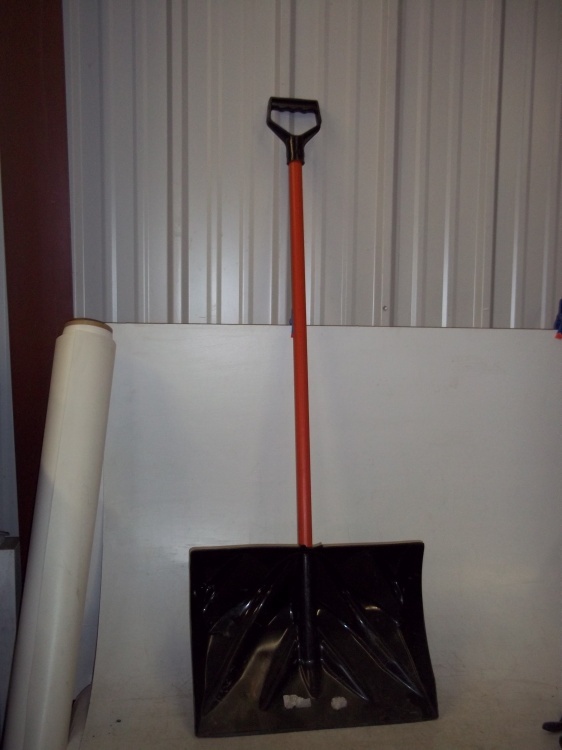lot 164 image: Snow Shovel