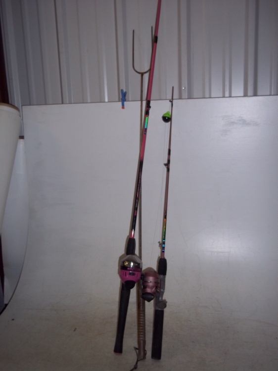 lot 171 image: 2 Reels, fishing pole and Roasting stick