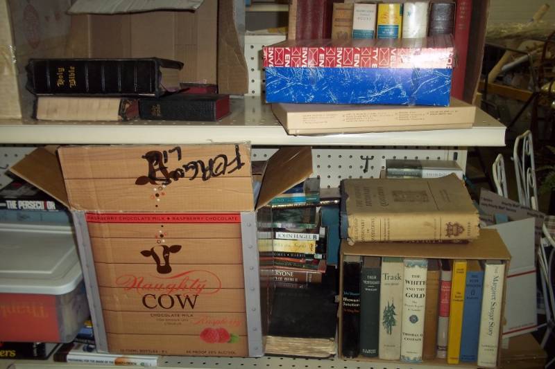 lot 226 image: Very large book lot with old bibles, National Geographic and lots more