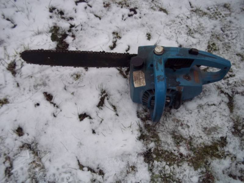 lot 5 image: Remmington chain saw 12 bar