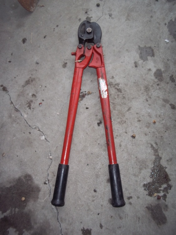lot 29 image: Bolt Cutter