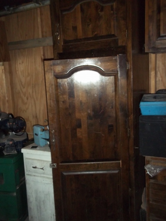 lot 36 image: Storage Cabinet