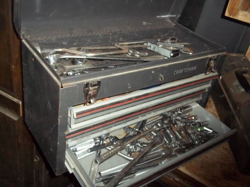 lot 39 image: Craftsman tool chest with large assortment of tools
