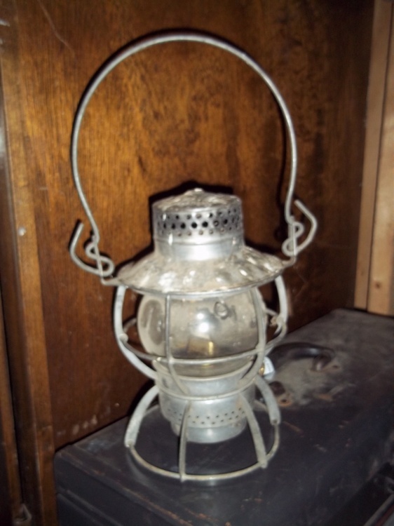 lot 47 image: Vintage Lantern