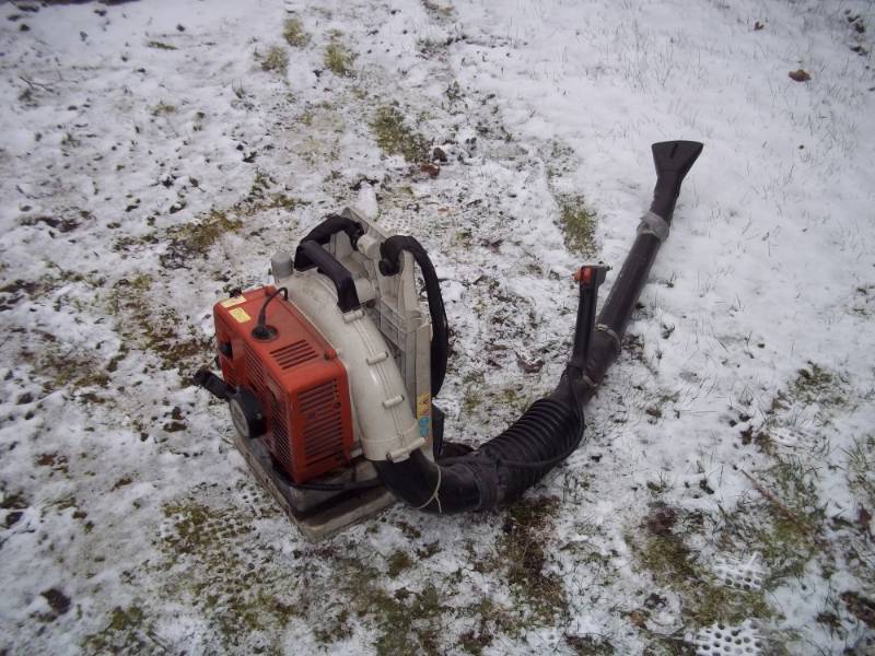 lot 56 image: Stihl Blower