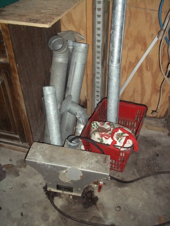 lot 57 image: Fish house heater with piping