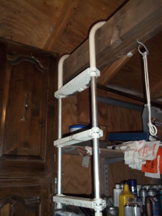 lot 59 image: 3 step boat ladder