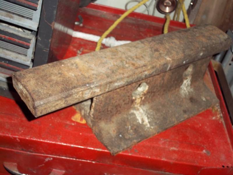 lot 69 image: anvil