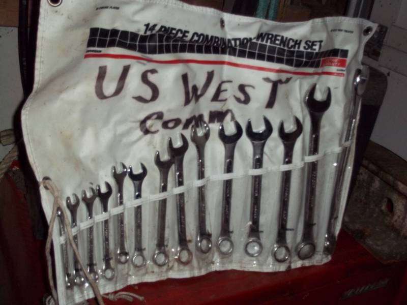 lot 70 image: 14 pc combination metric set