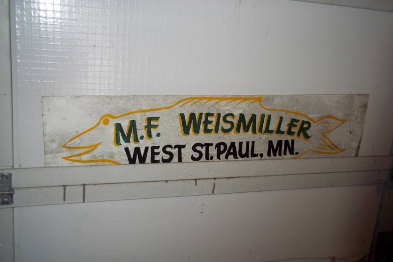 lot 81 image: Vintage Tin Sign