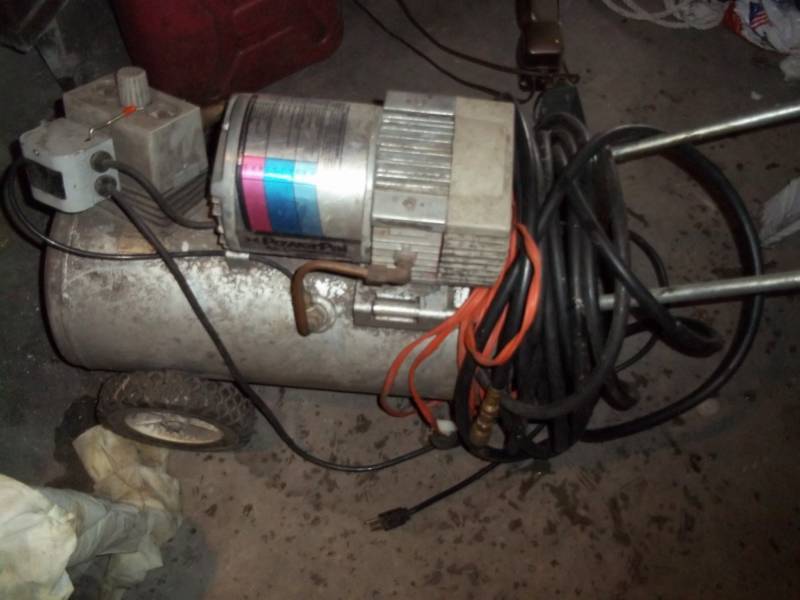 lot 101 image: Power Pal Air compressor