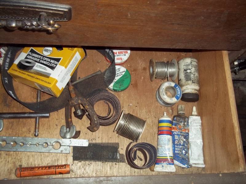 lot 111 image: Drawer of ball valves, soderong wire, plumbing tools, etc