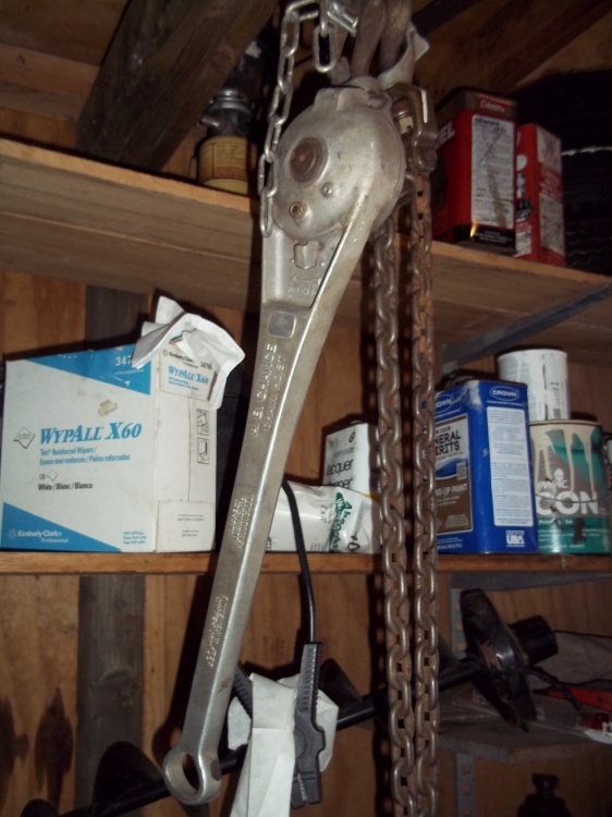 lot 112 image: Chain Hoist