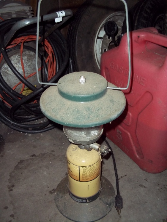 lot 114 image: Propane lantern