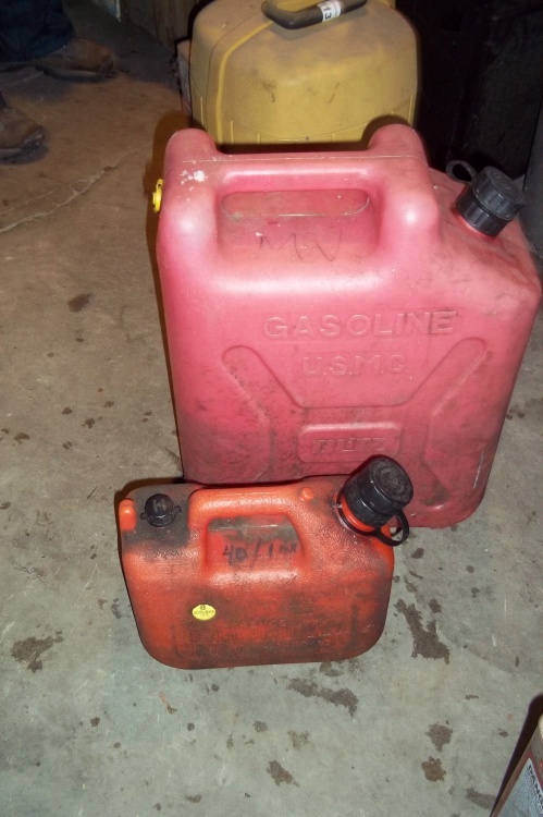 lot 116 image: 2 gas cans