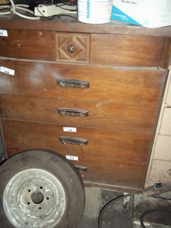 lot 126 image: 5 drawer dresser contents not included