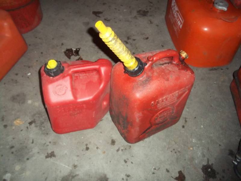lot 132 image: Pair of gas cans