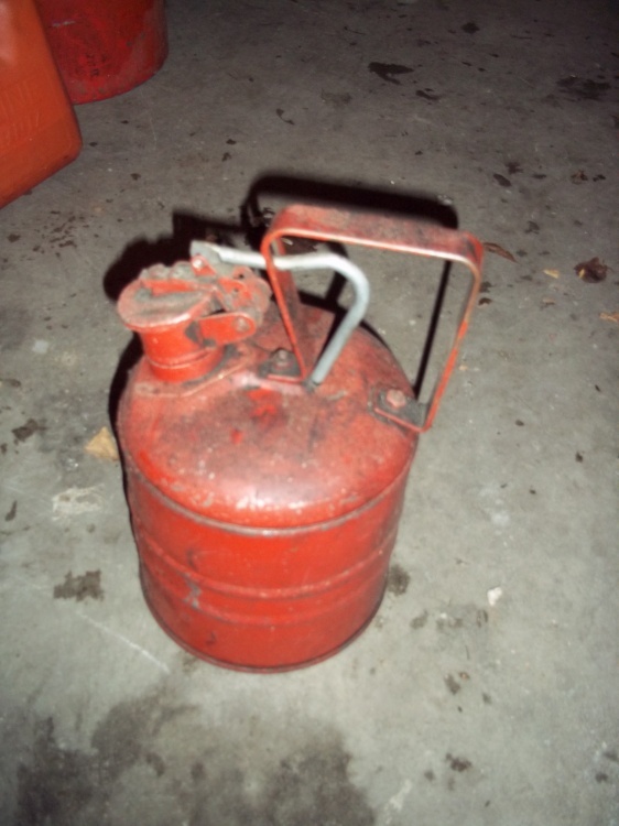 lot 135 image: Vintage safety gas can