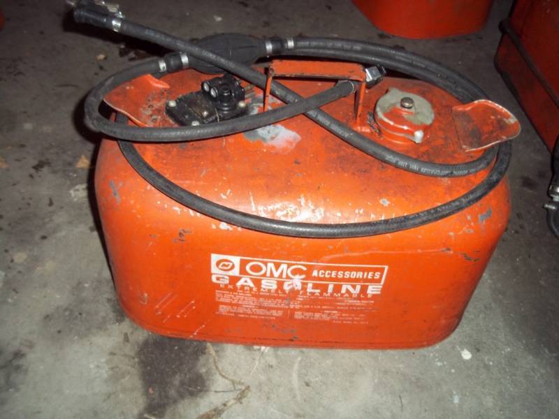 lot 136 image: Boat gas tank with hose