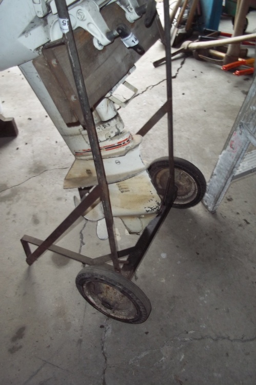 lot 145 image: Boat motor stand with wheels   motor not included