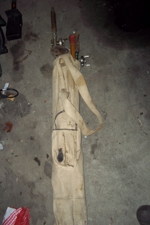 lot 152 image: Lot of ice fishing rods & asssecories