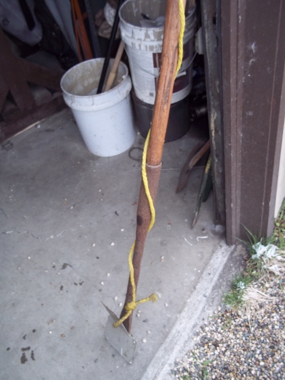 lot 168 image: Vintage ice chisel