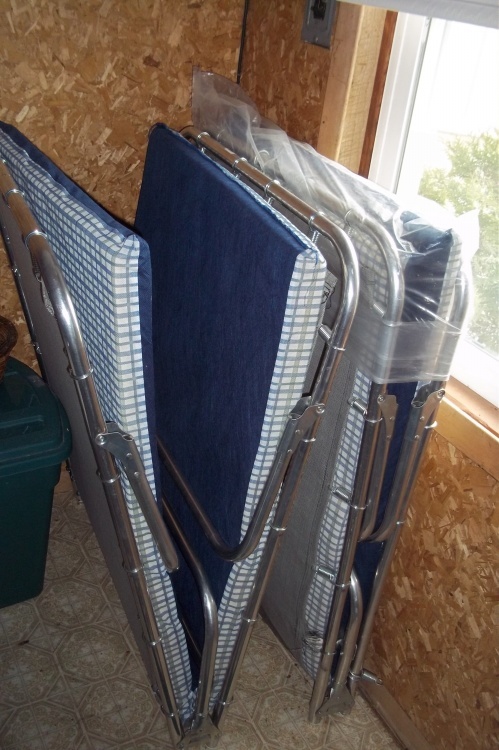 lot 180 image: Pair of camping cots