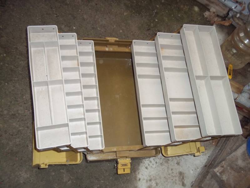 lot 206 image: Tackle box