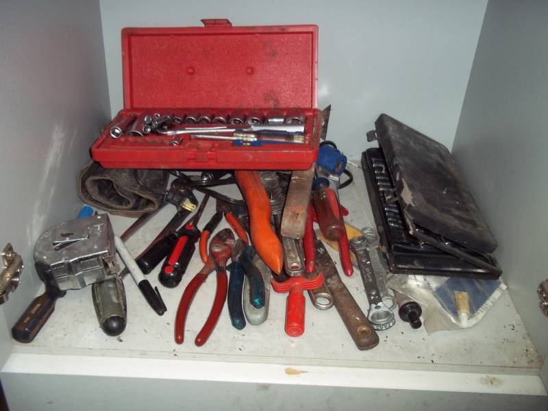 lot 215 image: Lot of misc tools