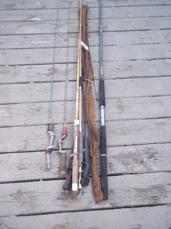 lot 205 image: Lot of 7 rods