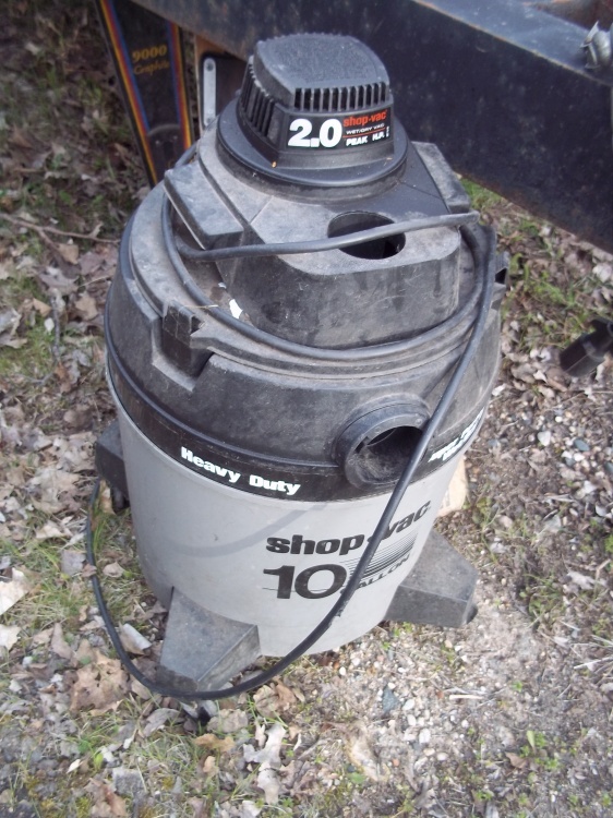 lot 230 image: 10 gal shop vac