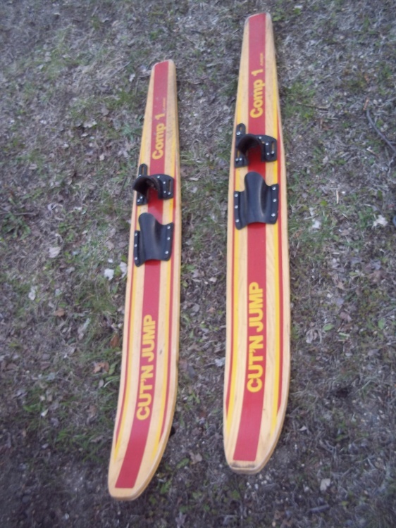 lot 231 image: Pair of Jr wood skis