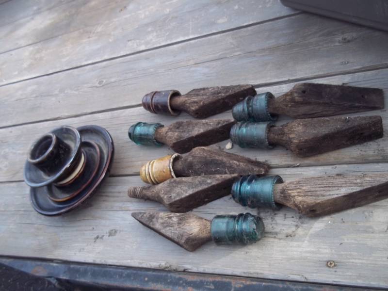 lot 236 image: Lot of glass insulators